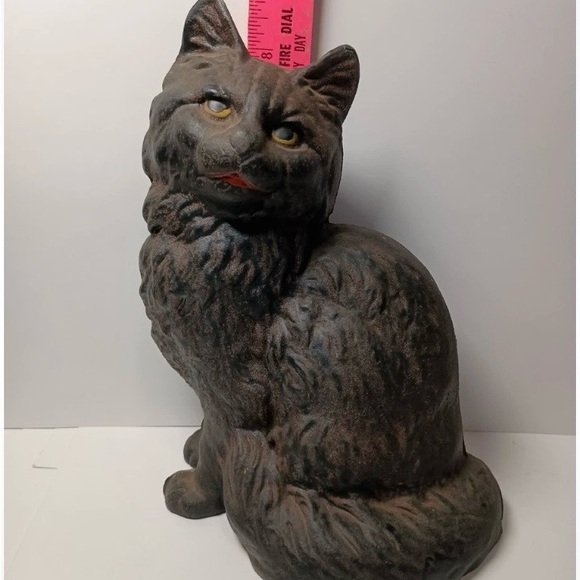 RARE VINTAGE CAST IRON CAT